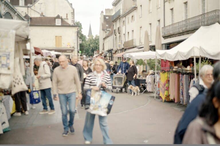 Un samedi matin à Dijon, entre Halles et brocante